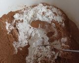 Foto langkah ke 3 dari resep Bolu kukus coklat gluten free.