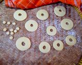 Foto langkah ke 3 dari resep Donat Empuk Metode Autolisis - Dijamin Sukses White Ring.