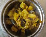 A picture of step 3 of Potato brinjal ki sabji.