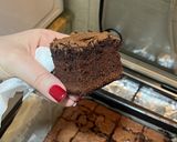 صورة لخطوة 4 من وصفة براونيز fudgy brownies