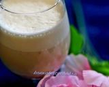 A picture of step 3 of Gulkand apple shake.