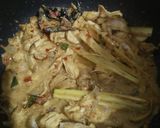 Foto langkah ke 5 dari resep Ayam Suwir Pedas.