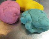 Foto del paso 2 de la receta: Plastimasa o plastilina casera no tóxica. Con cocción