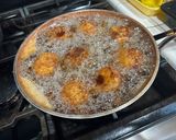 A picture of step 3 of Garlic Cheesy Chicken Poppers.