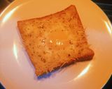Foto langkah ke 5 dari resep Cheesy Egg Toast.
