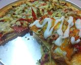 Foto langkah ke 6 dari resep Pizza Blasteran (ulen 3 menit, no telur, awet empuknya).