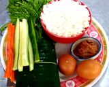 รูปขั้นตอนการทำที่ 1 ของ ข้าวผัดน้ำพริกลงเรือกุ้งหวาน