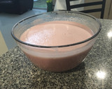 Foto del paso 13 de la receta: Pastel de chocolate envuelto en gelatina de fresas