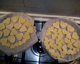 Foto del passaggio 8 della ricetta Biscotti al burro ricoperti di cioccolato fondente