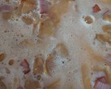 Foto del paso 4 de la receta: Huevos revueltos con tortilla frita y tocino