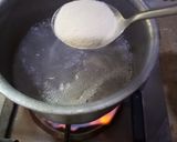 A picture of step 1 of Falooda jelly sharbat.