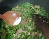 Foto langkah ke 4 dari resep Tumis Buncis Bakso.