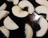 A picture of step 2 of Sausage and Apples.