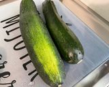 Une image de l'étape 1 de Courgettes marinées grillées à la plancha.