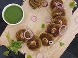 સ્ટફડ હરાભરા કબાબ (Stuffed Hara Bhara Kebab Recipe In Gujarati)
