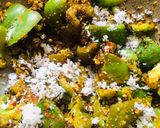 A picture of step 4 of Roasted chana shimla mirchi.