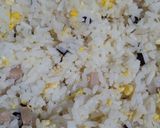 Foto langkah ke 3 dari resep Bekal anak simple bola nasi.