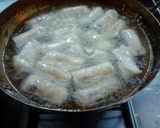 A picture of step 4 of Fried Spring Rolls.
