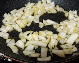 Foto del paso 2 de la receta: Calamares con chorizo picante y verduras