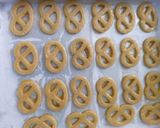 Foto langkah ke 3 dari resep BUTTER COOKIES by @mrs_purnama_05.