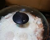 A picture of step 4 of Shakshuka.