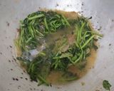 Foto langkah ke 4 dari resep Tumis selada air.