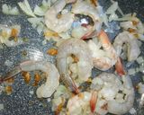 Hình bước làm 2 của món Mì Ý Tôm Sốt Kem Phô Mai (Creamy Shrimp Pasta)