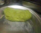 A picture of step 3 of Palak Ki Poori.