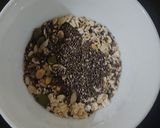 A picture of step 1 of Kesar pista overnight oats bowl.