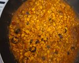 Spagetti kukoricàval, zöld olívabogyóval, fekete olívabogyòval reszelt sajttal 🍜🍜🍜 recept fázis 4 fotója