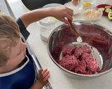 Foto del paso 1 de la receta: Hamburguesa y camotes divertidos