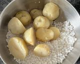 A picture of step 1 of Sago Tikki.