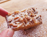 Foto del paso 11 de la receta: Coca de chicharrones 2025 v1: Base hojaldrada de croissant