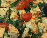 Foto del paso 5 de la receta Pasta cremosa con pollo, verduras salteadas y huevo frito