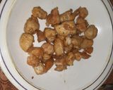 A picture of step 2 of Chicken Cheese Tikka Pizza.