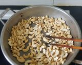 Hình bước làm 1 của món Sữa mè đen, hạt điều