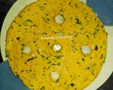A picture of step 3 of Roti Thalipeeth.