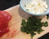 Foto del paso 1 de la receta Bacalao en papillote con queso feta, hierbabuena y tomate