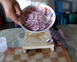Foto del paso 3 de la receta: Aguachile de camarón con chiles secos, mango y pepino