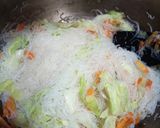 Foto langkah ke 7 dari resep Bihun goreng.