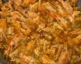 A picture of step 3 of Prawn shell snack.