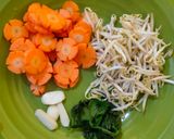 Foto langkah ke 1 dari resep Sayur Taoge Kuah Bening.