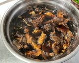 Une image de l'étape 2 de Chapon fermier aux herbes aromatiques farci cèpes et morilles.