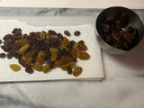 Pane con noci, uvetta e fichi