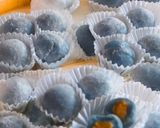 Foto langkah ke 6 dari resep Mochi bunga Telang isian labu kuning.