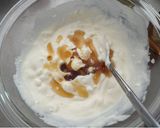 A picture of step 4 of Cream Cheese Cup with Blackberry and Mulberry.