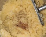 Foto del paso 3 de la receta: Cubos de hígado encebollados con puré