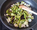 Foto del paso 2 de la receta: Salsa de esparragos