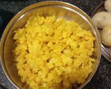 A picture of step 1 of Pav bhaji.