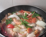 Foto del paso 1 de la receta: Arroz con pollo y marisco